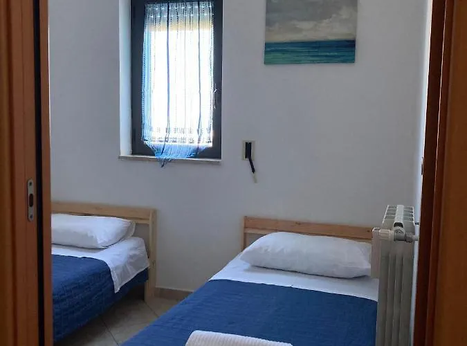 Essence Appartament * פולינאנו א מארה